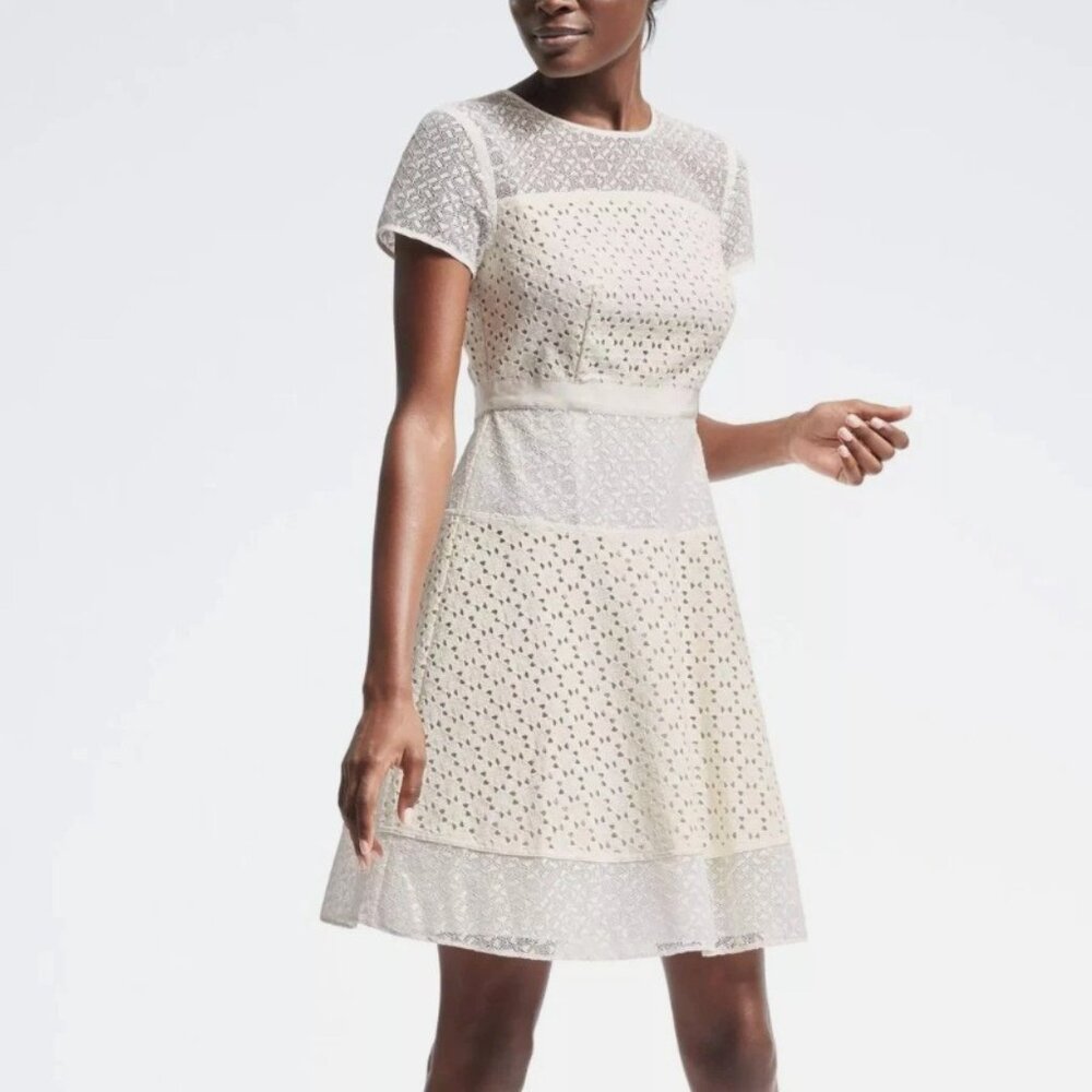 Banana Republic Geo Lace Dress - Size 6 - White